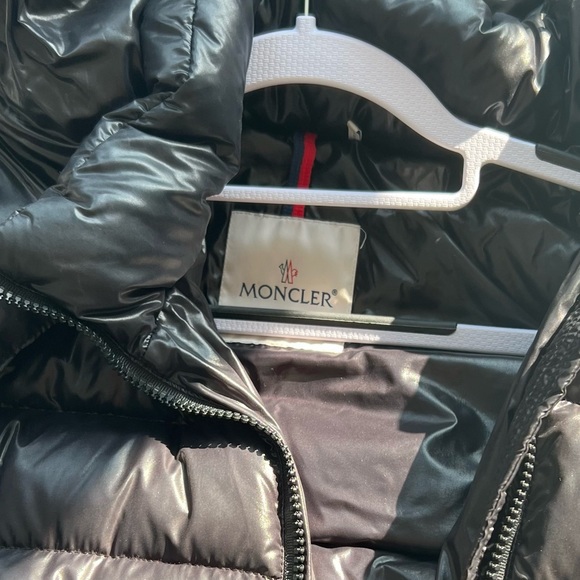 MONCLER Womens MOKA-TG 4 Down Coat - Picture 3 of 11